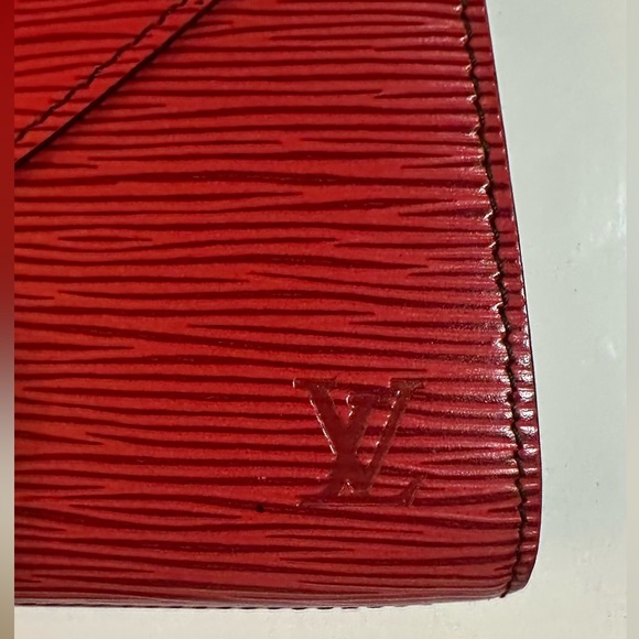 Louis Vuitton Art Deco Red Epi Envelope Clutch - Vintage - Picture 5 of 15